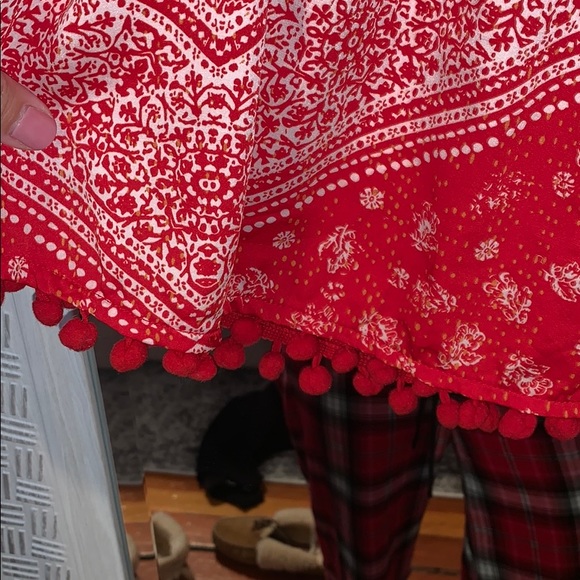 TulaRosa red silk crop size small - Picture 2 of 2